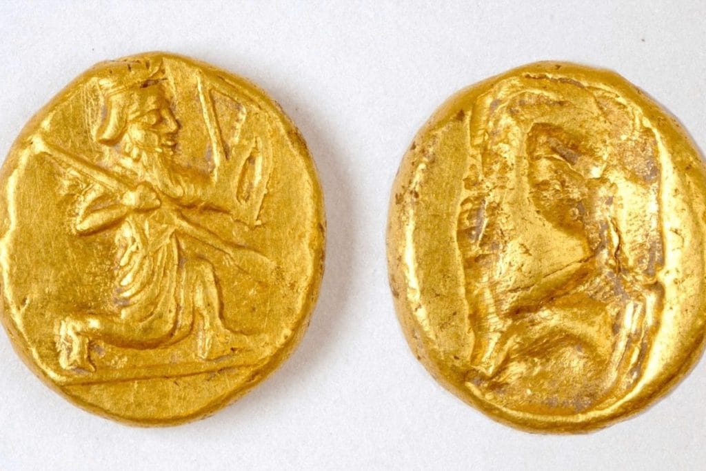La numismatique expliquée : états, cote et valeur des pièces 2 Numismatique : deux dariques, pièces d'or antiques frappées dans l'Empire perse